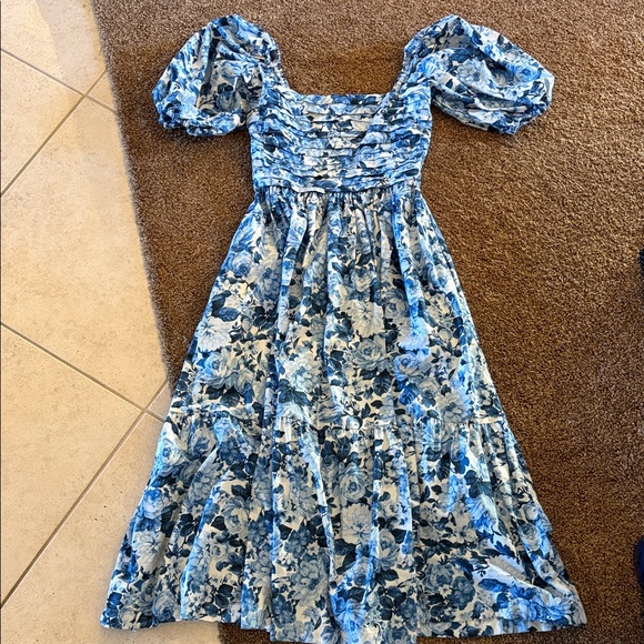 Abercrombie & Fitch Dresses & Skirts - Women’s Abercrombie & Fitch blue white floral puff sleeve long dress sz XS